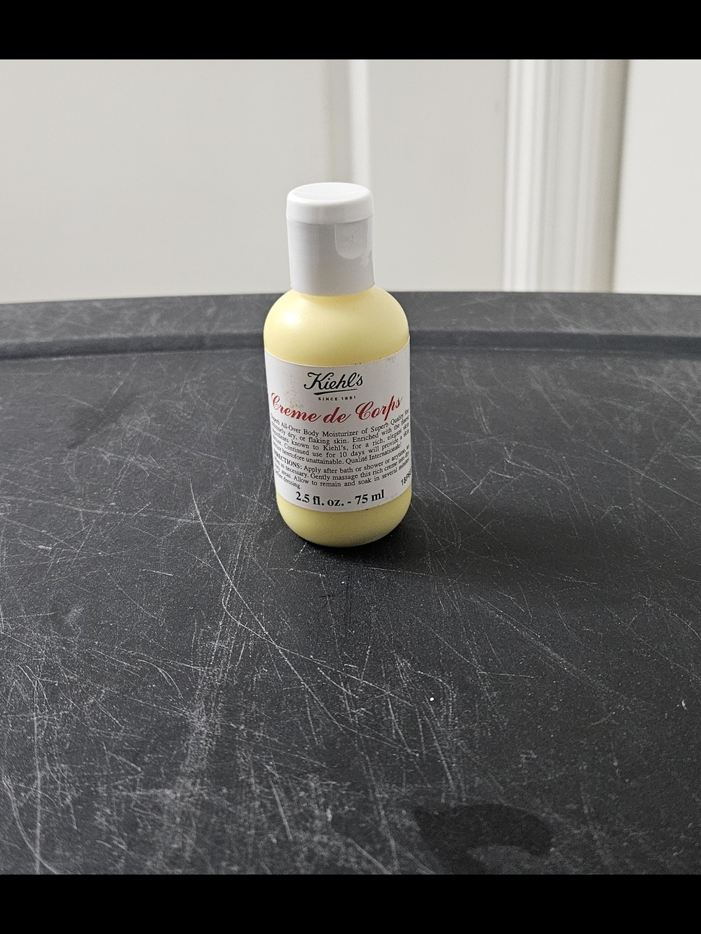 Kiehl's Crème de Corps Travel Lotion - Pale Yellow Bottle - Picture 3 of 10